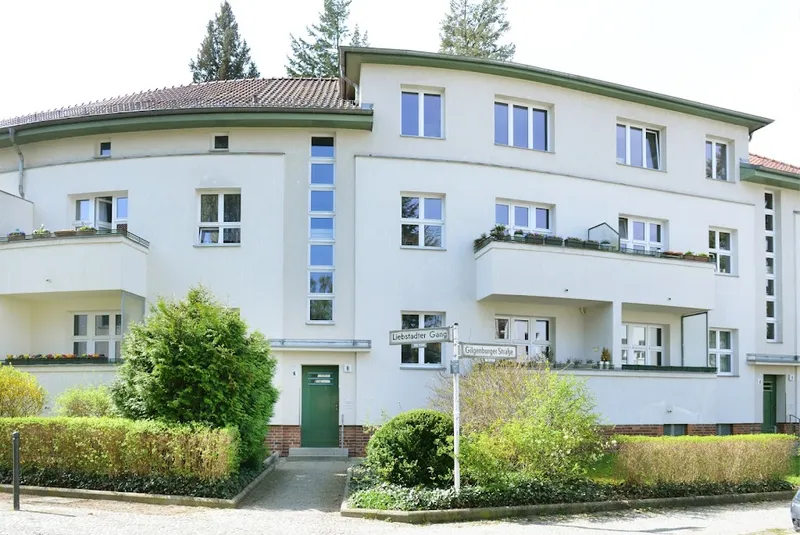 Nur 1/2 Treppe und man ist "zu Hause" — photo 1